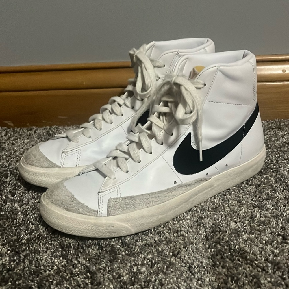 Nike Blazer Mid 77